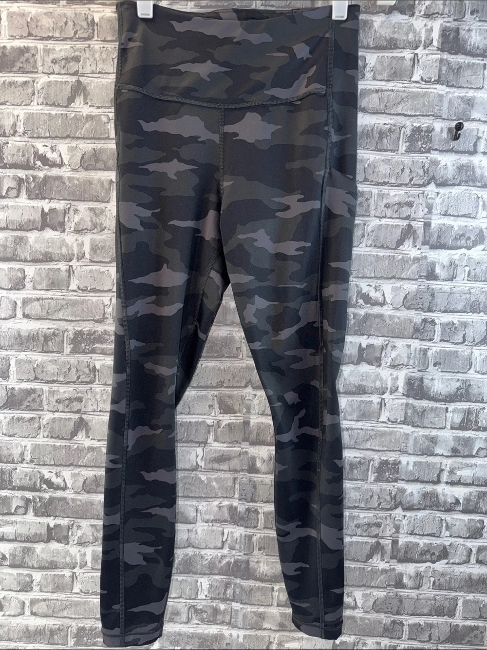 Athleta Camo Leggings - Black/Grey Stretch Bottoms